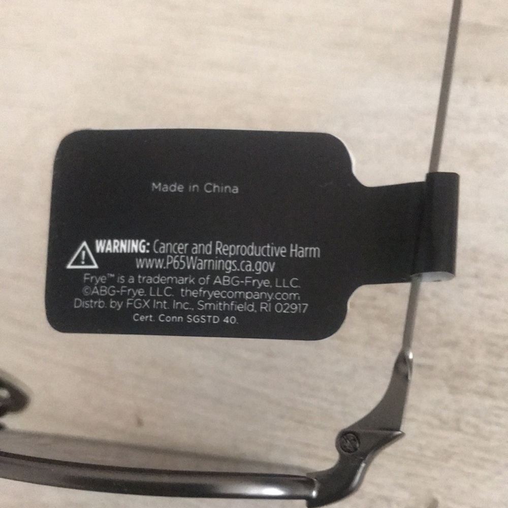 NWT Frye sunglasses! Mirrored lens, Brown ear pieces! - Picture 6 of 7